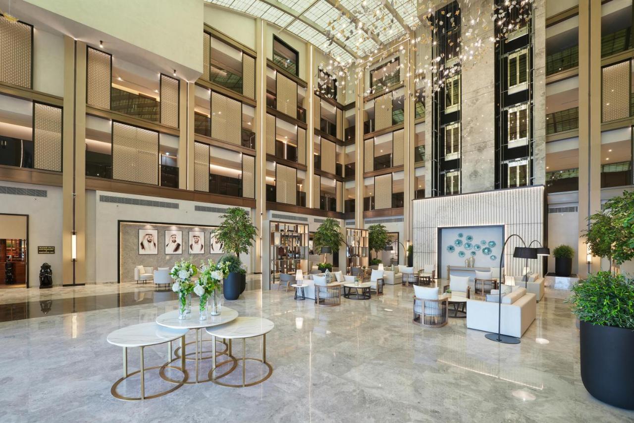 Al Ain Rotana Hotel Exterior photo The lobby of the hotel